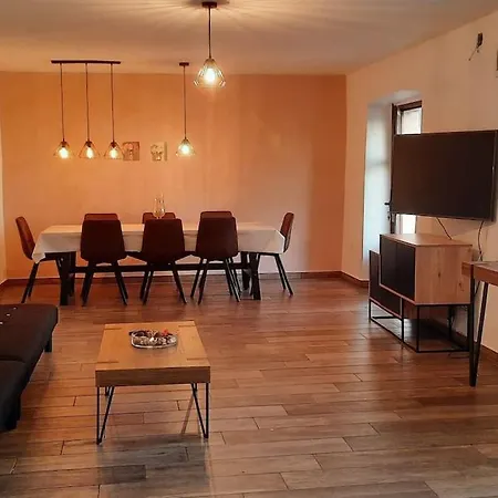 For 8 People, Pool + Sea View