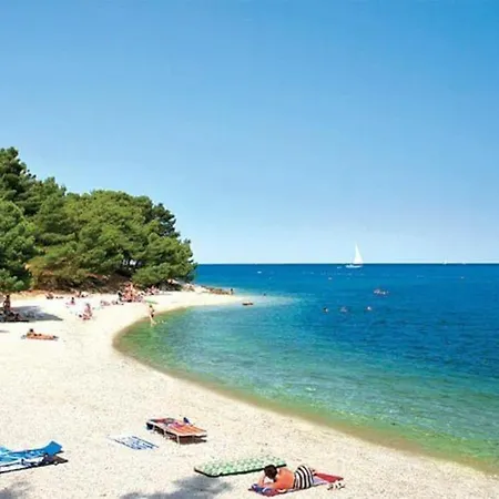 For 8 People, Pool + Sea View * Vilanija